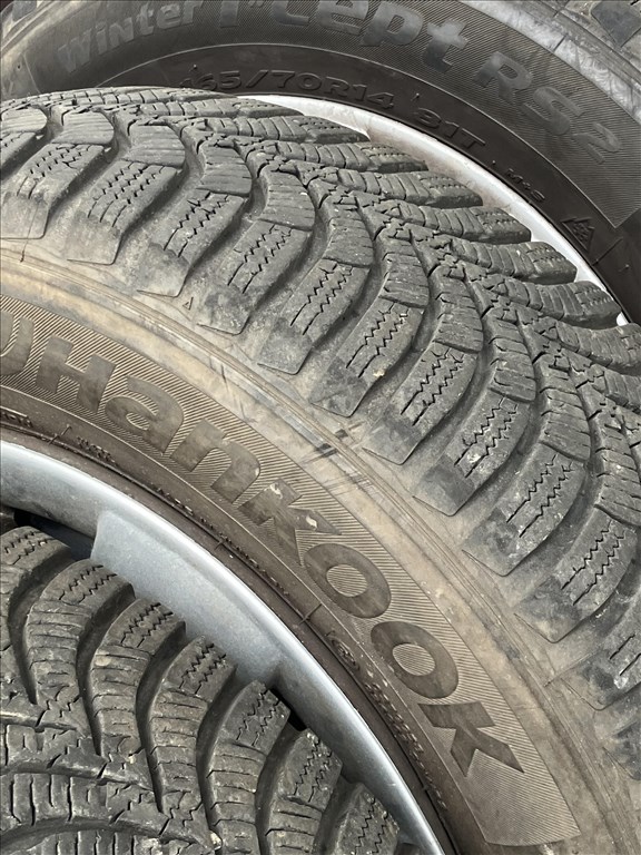  14" használt (gyári felni) lemezfelni, rajta 165/70 használt téli gumi gumi  6. kép