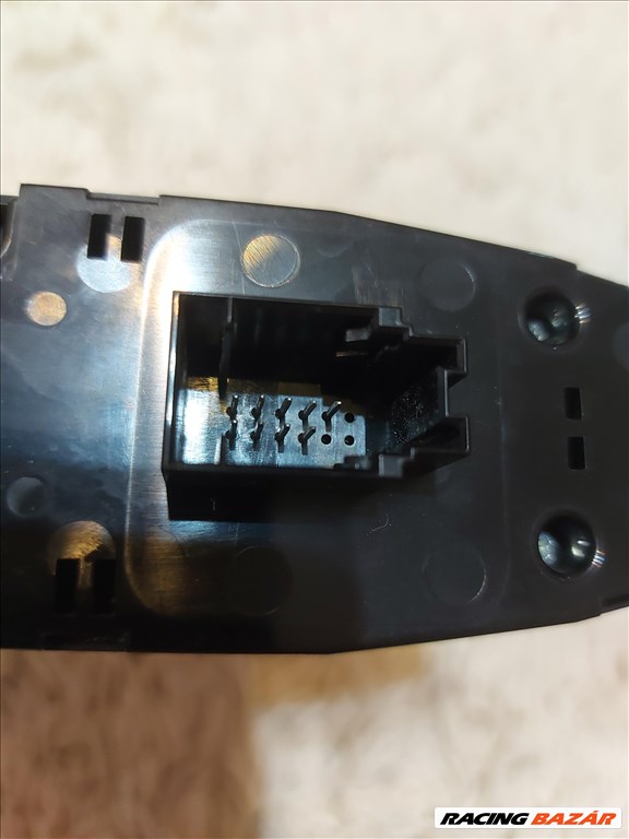BMW 1-es, F20, 3-as, F30, F31, 2-es, F45, F46, 4-es, F36, X1, F48, X2, F39 ablakemelő kapcsoló  9208109 4. kép