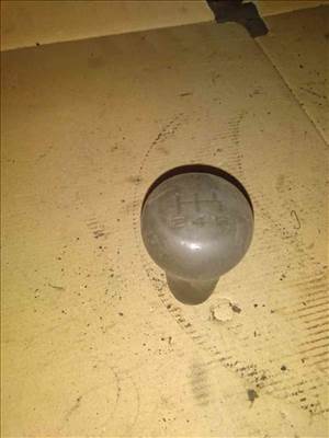 Mazda B2200 Váltó Gomb