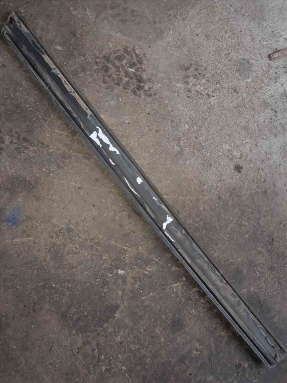 Seat Alhambra II Bal Hátsó Ajtó Díszléc 2. kép