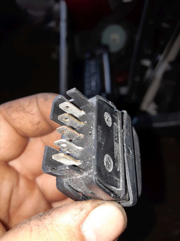 Citroen Xsara Picasso Ablakemelõ Kapcsoló 2. kép