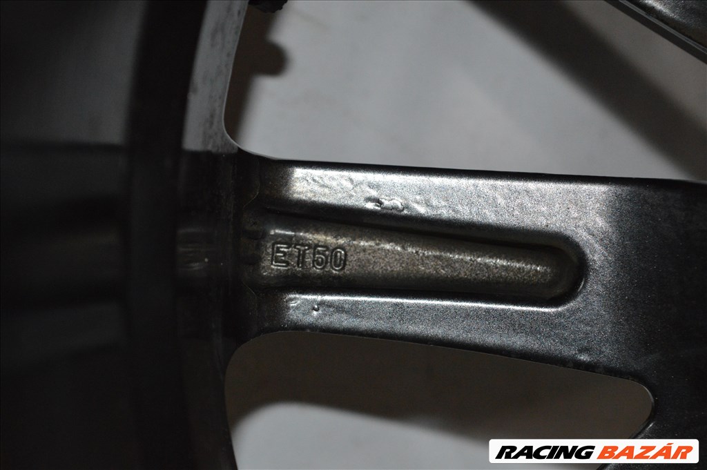  5x114.3 lyukosztású Fondmetal alufelni,  225/55R17 újszerű Michelin téli gumi  9. kép