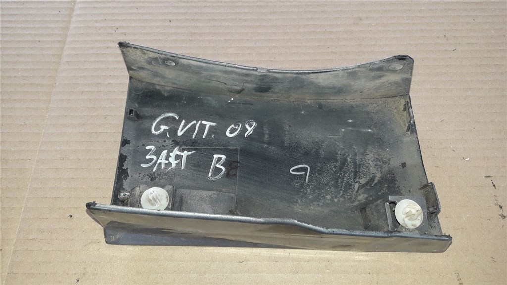 Suzuki Grand Vitara 05- Bal Elsõ Sárvédõ Szélesítés 77651-65J0 2. kép