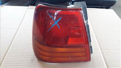 Suzuki Swift II 96-03 Bal Hátsó Lámpa 220-32251