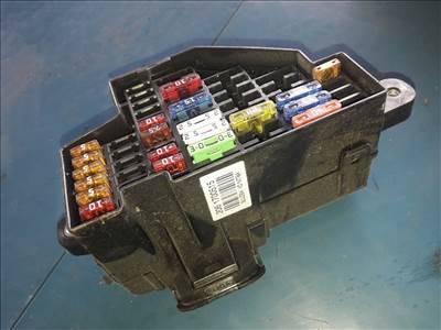 Skoda Octavia II Biztosítéktábla / Relé Tábla 1K1 941 824