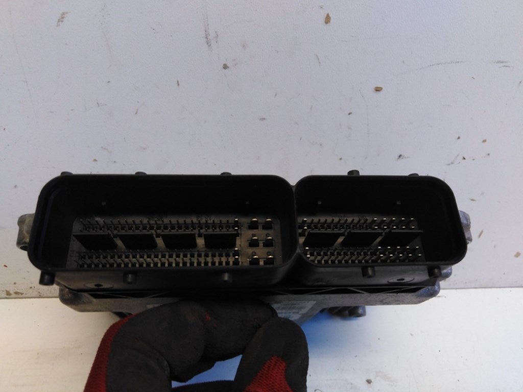 Hyundai I 40  motorvezérlõ 391202A209 0281018492 4. kép