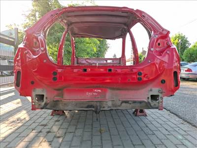 Mazda 2 (DE) hátfal