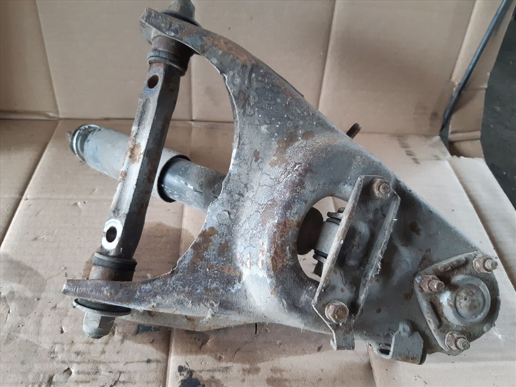 Lada 2101 Bal Elsõ Alsó Lengõkar 1. kép