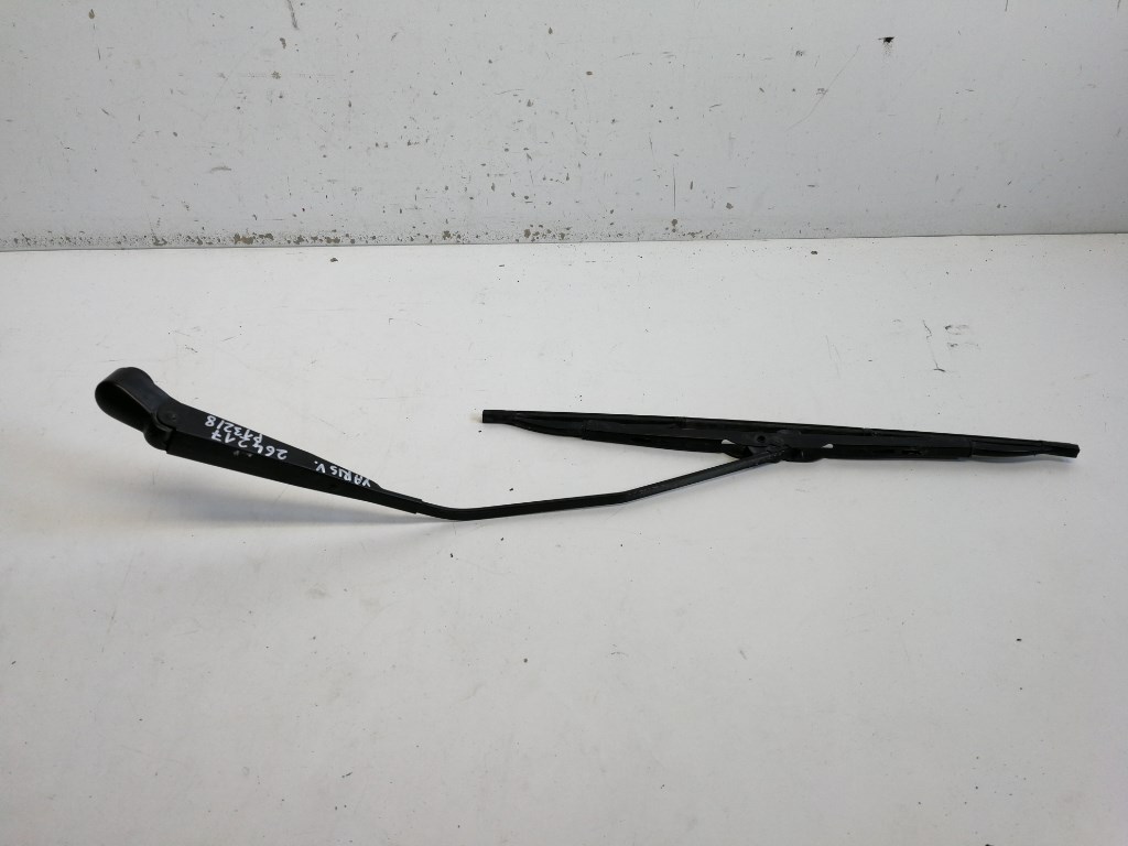 Toyota Yaris Verso hátsó ablaktörlõ kar 1. kép