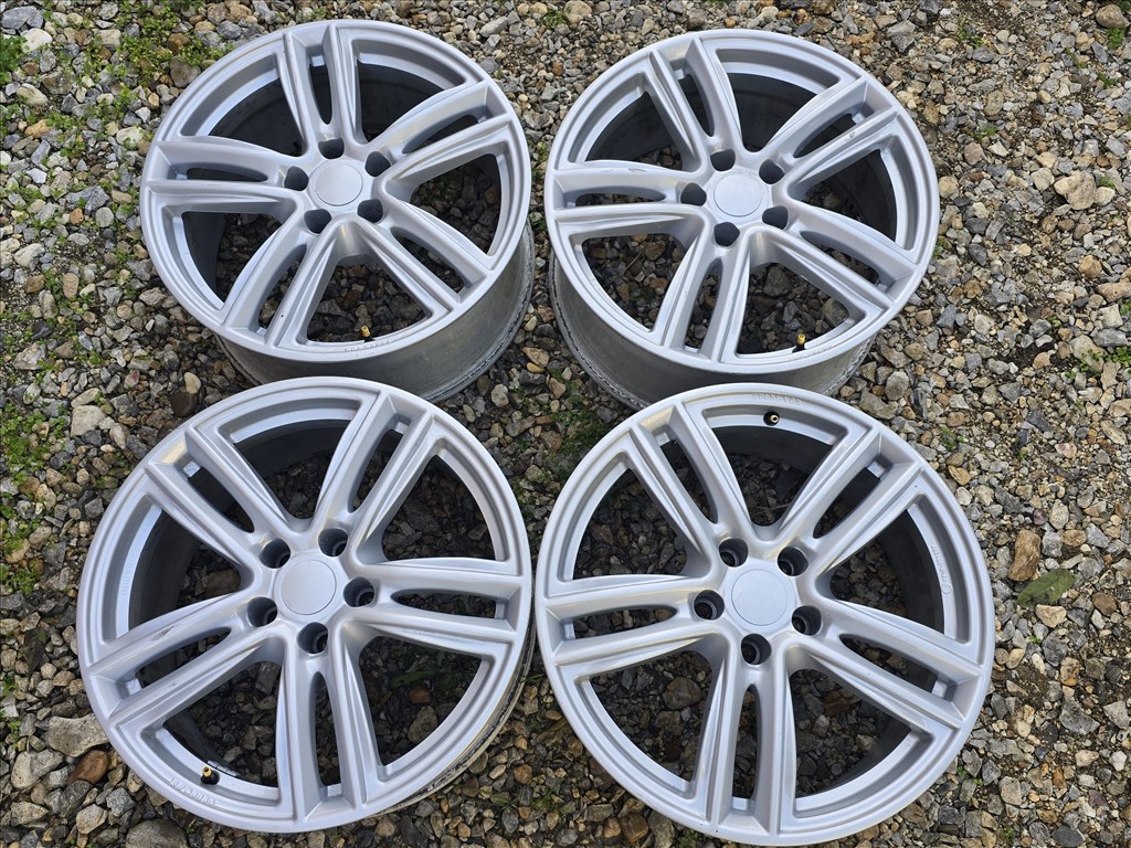  18-as,5x112-es újszerű Borbet alufelni 2. kép