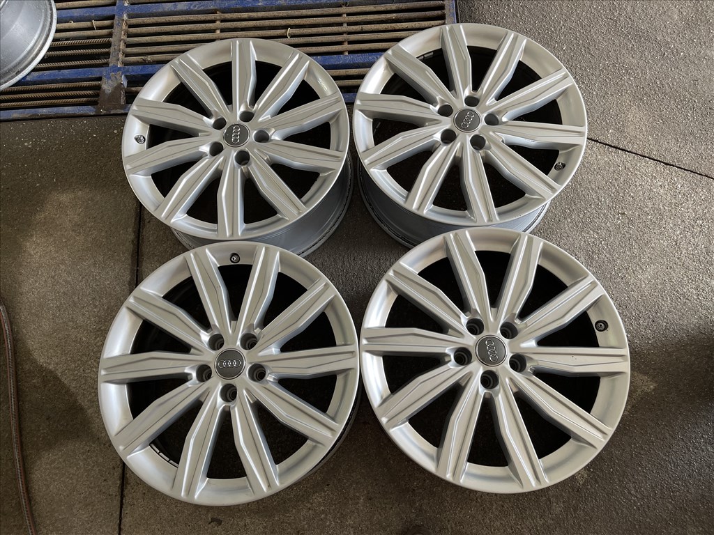 19-es,  5x112-es újszerű gyári Audi alufelni 1. kép