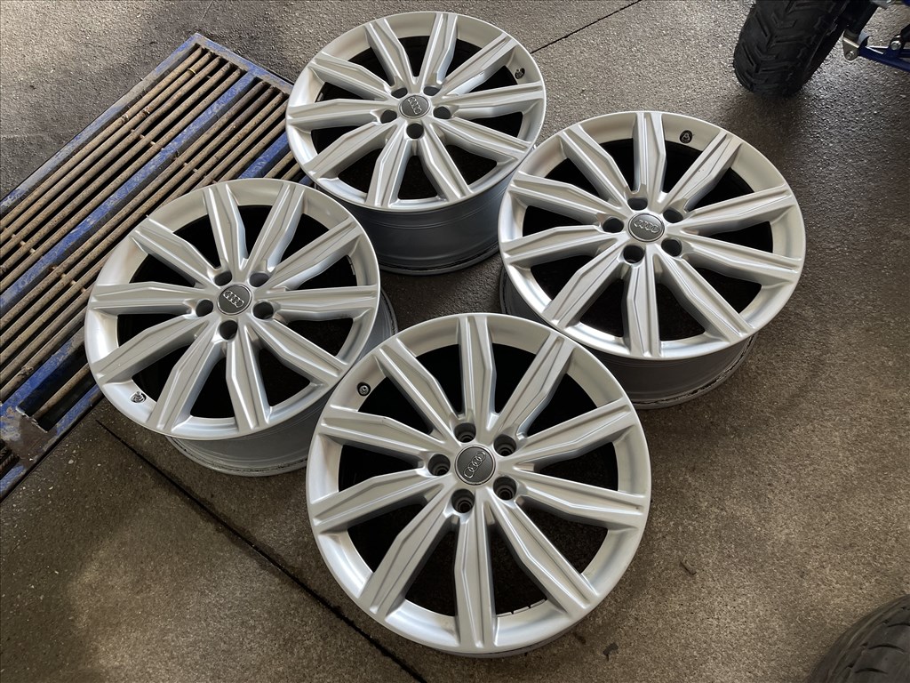 19-es,  5x112-es újszerű gyári Audi alufelni 3. kép