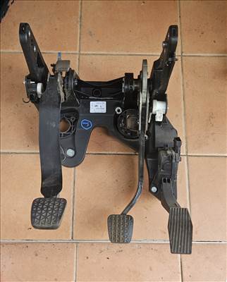 Opel Astra J 1.6 Turbo Pedálsor  13252174