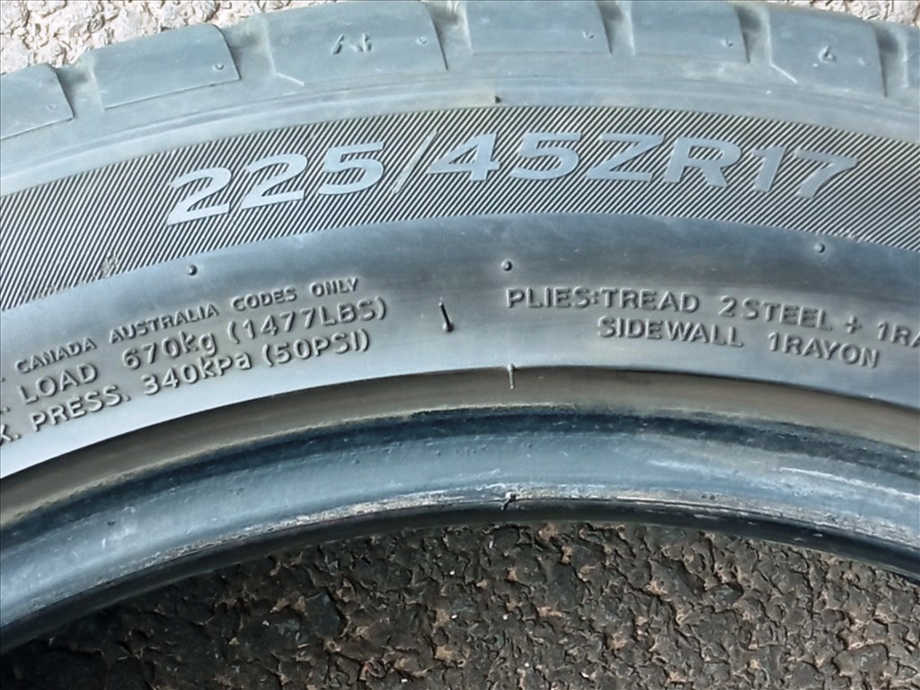  225/4517" újszerű Hankook nyári gumi gumi 3. kép
