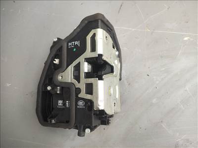 BMW 3-as sorozat E90, E91, E92, E93 jobb hátsó ajtózár  7060296