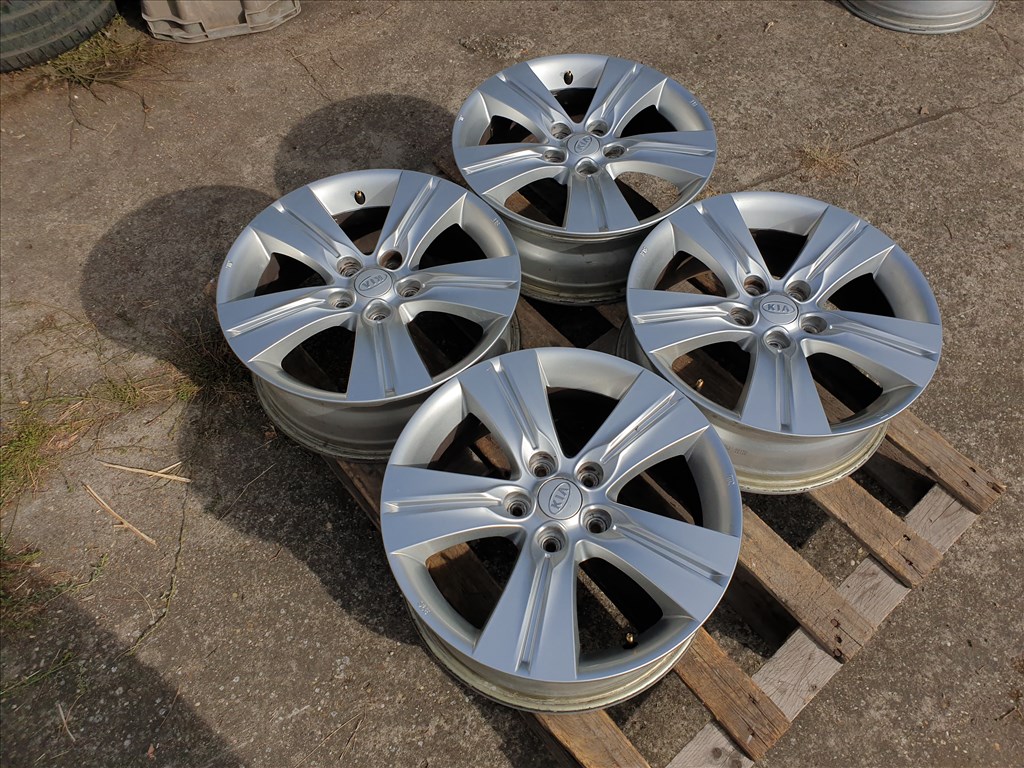 17" 5x114,3 KIA Sportage 5. kép
