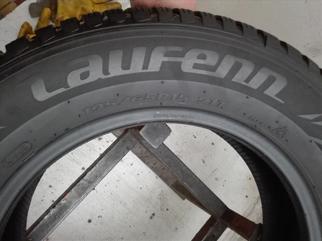 195/65R15 Laufenn téli gumi garnitúra 195/65 r15 7. kép