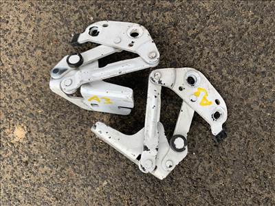 Audi A3 (8V) Géptetőzsanér