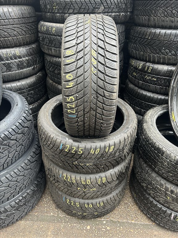 4db 225/40×18″ Bridgestone RSC téli gumiabroncs. (3751376) 1. kép