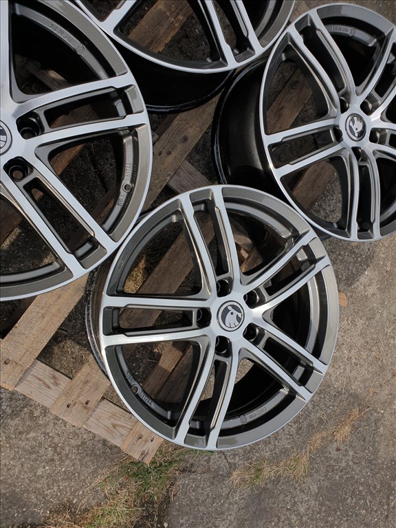 18" 5x112 Skoda Super B 3. kép