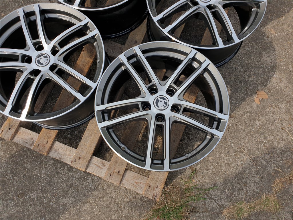 18" 5x112 Skoda Super B 4. kép