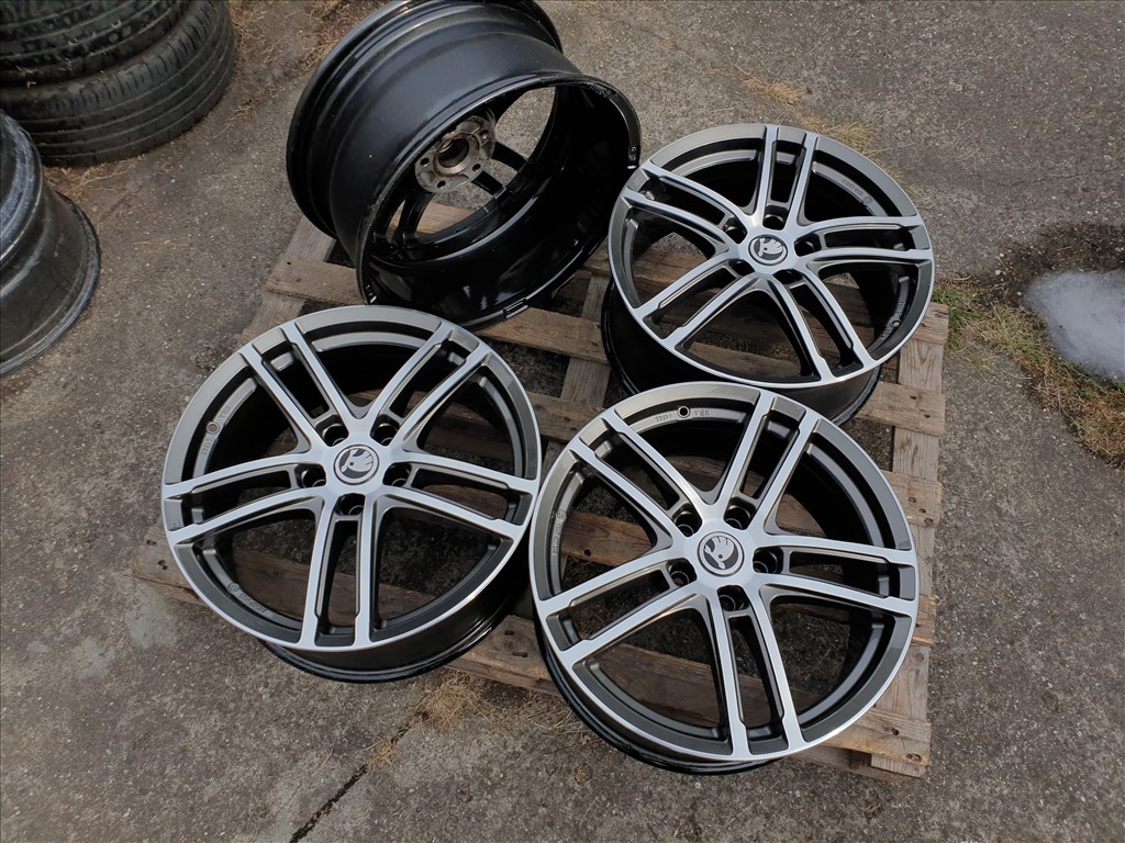 18" 5x112 Skoda Super B 5. kép