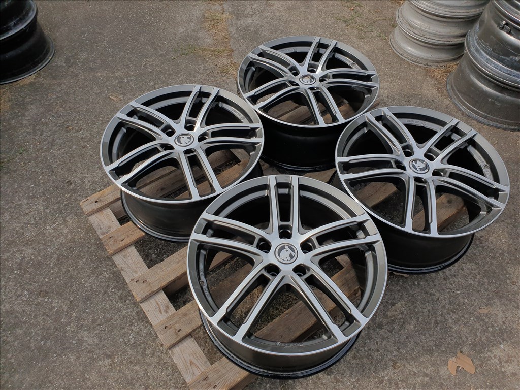 18" 5x112 Skoda Super B 6. kép