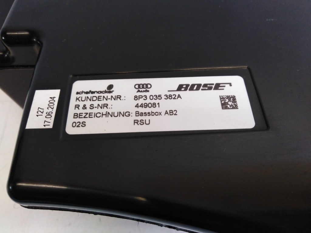 Audi A3 3 ajtós (8P) jobb hátsó hangszóró csomagtérbe 8P3035382A 2. kép