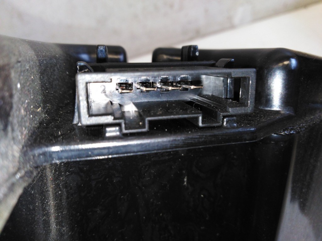 Audi A3 3 ajtós (8P) jobb hátsó hangszóró csomagtérbe 8P3035382A 3. kép