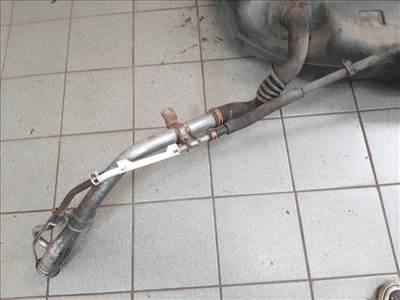 Honda Accord 4 ajtós üzemanyag tankbeöntő