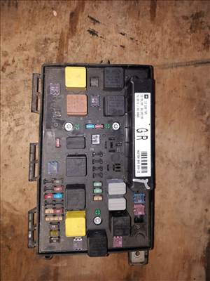 Opel Astra H Biztosítéktábla / Relé Tábla 5DK 008 668-32