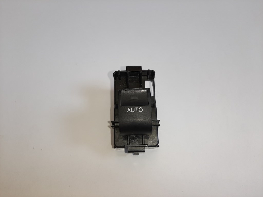 Toyota Auris (E180) jobb elsõ ablakemelõ kapcsoló 84810-02140 1. kép