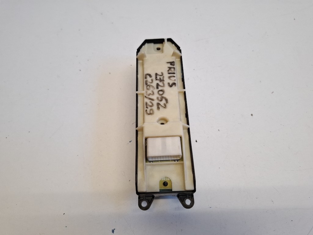 Toyota prius (XW30) bal elsõ ablakemelõ kapcsoló 2. kép