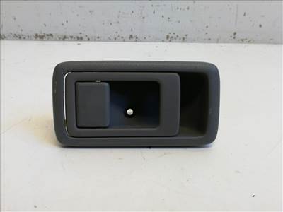 Toyota Yaris Verso belső csomagtérajtó kilincs 6927716020