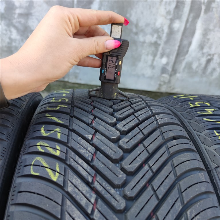 225/45 R17 Superia négyévszakos gumi 99500ft a 4db/16/ 4. kép