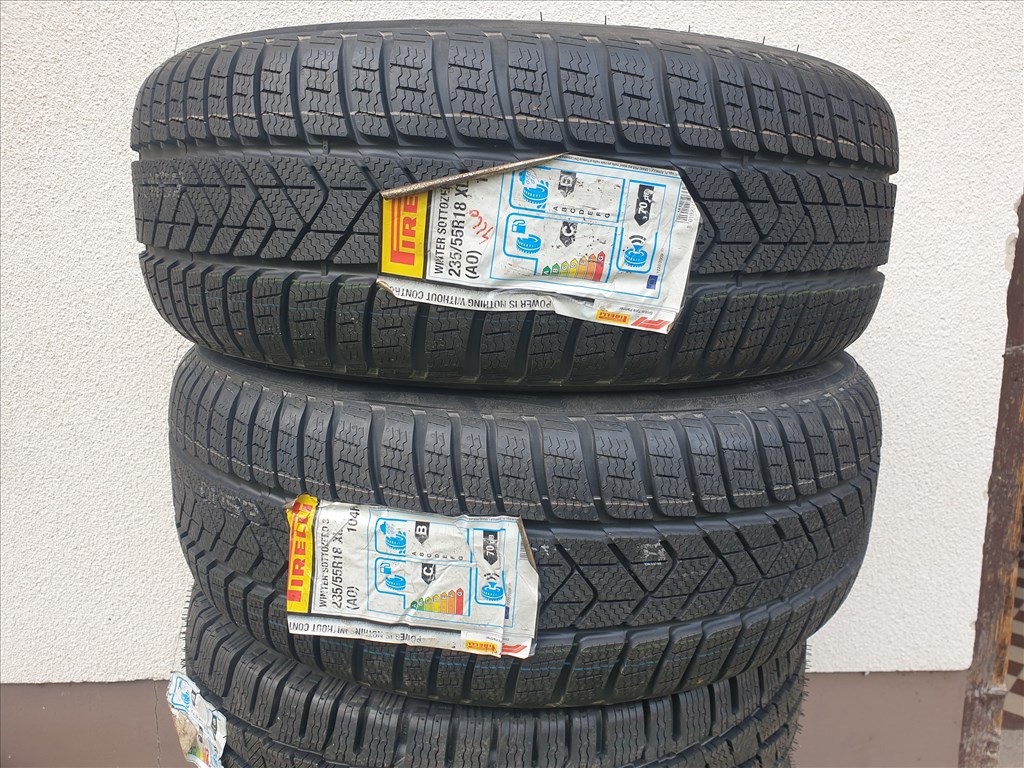  235/55 18 Pirelli Sottozero 3 1. kép