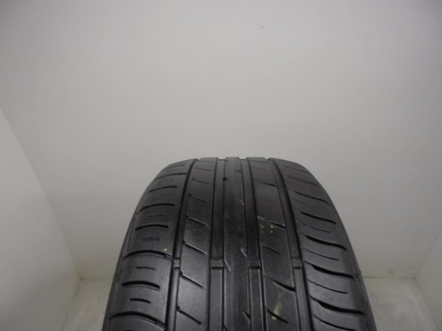 Falken ZE914A 215/55 R17  1. kép