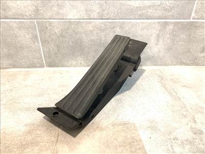 BMW E6X, E83, E84, E85, E86, E89, E9X,  F1X, F25, F26, F45,F46, F48 gázpedál manuális 35426860000