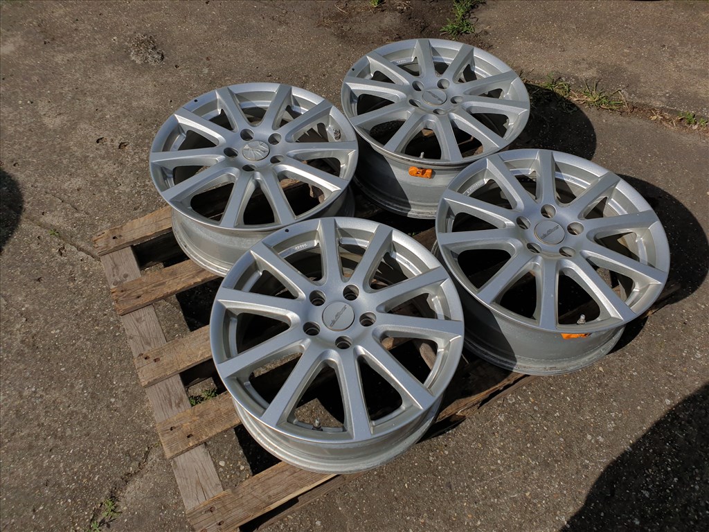 17" 5x112 Mercedes W205 + szenzor 6. kép