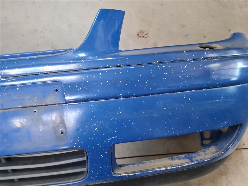 Volkswagen Bora első lökhárító LW5Z (24902) 7. kép