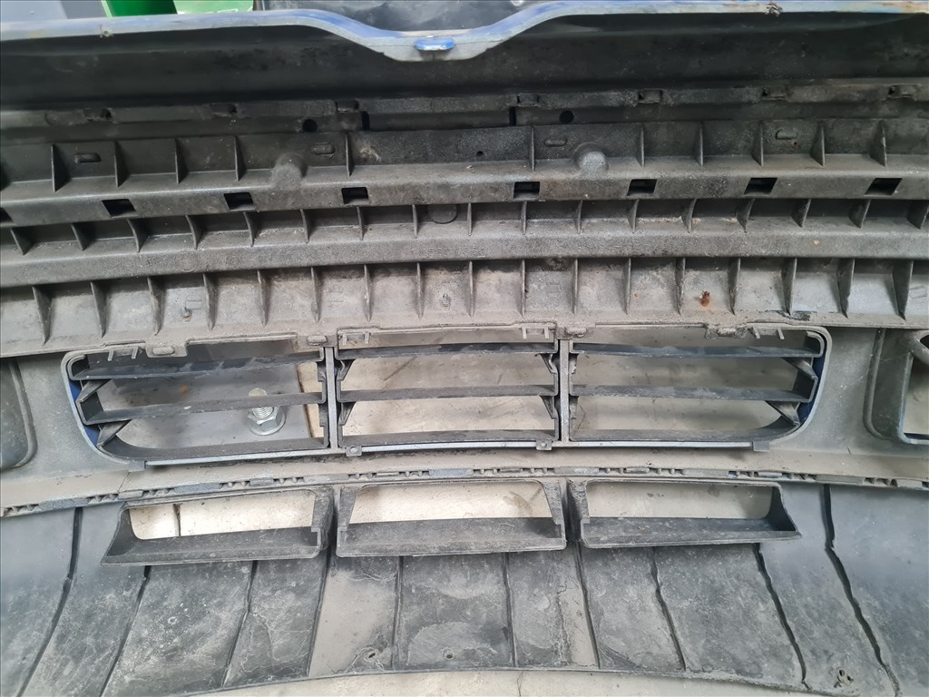 Volkswagen Bora első lökhárító LW5Z (24902) 14. kép