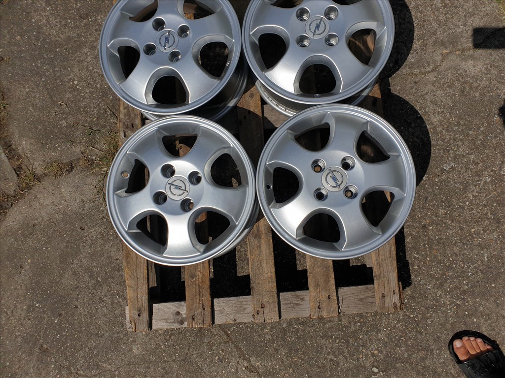 14" 4x100 Opel C Corsa 2. kép
