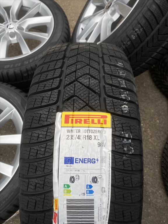 4db gyári 18" Skoda Superb új szerelt kerék. (3758088) 2. kép