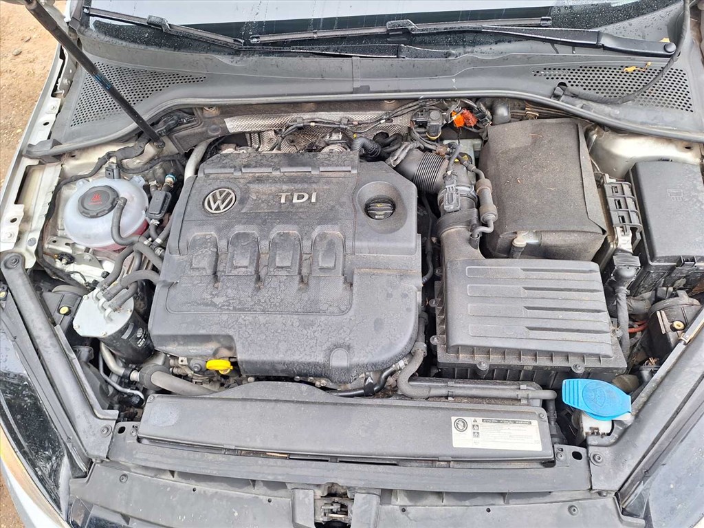 Volkswagen Golf VII CLH MWW LA7W (A7 Typ 5G) bontott alkatrészei 8. kép