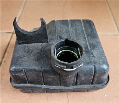BMW 520 F10/F11 Légbeömlő cső doboz 2.0d 8512249