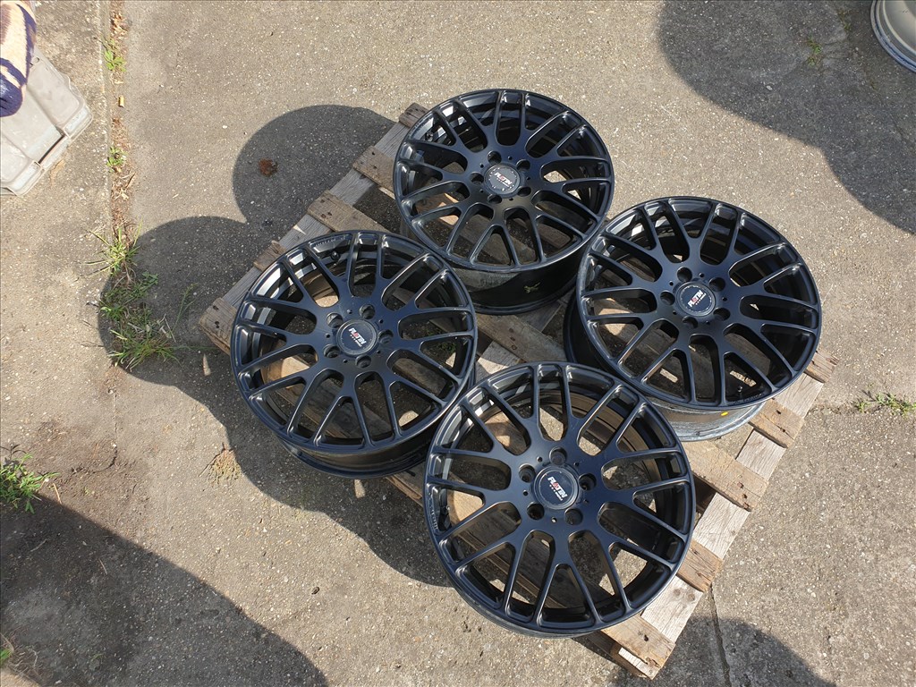 17" 5x112 Platin 1. kép