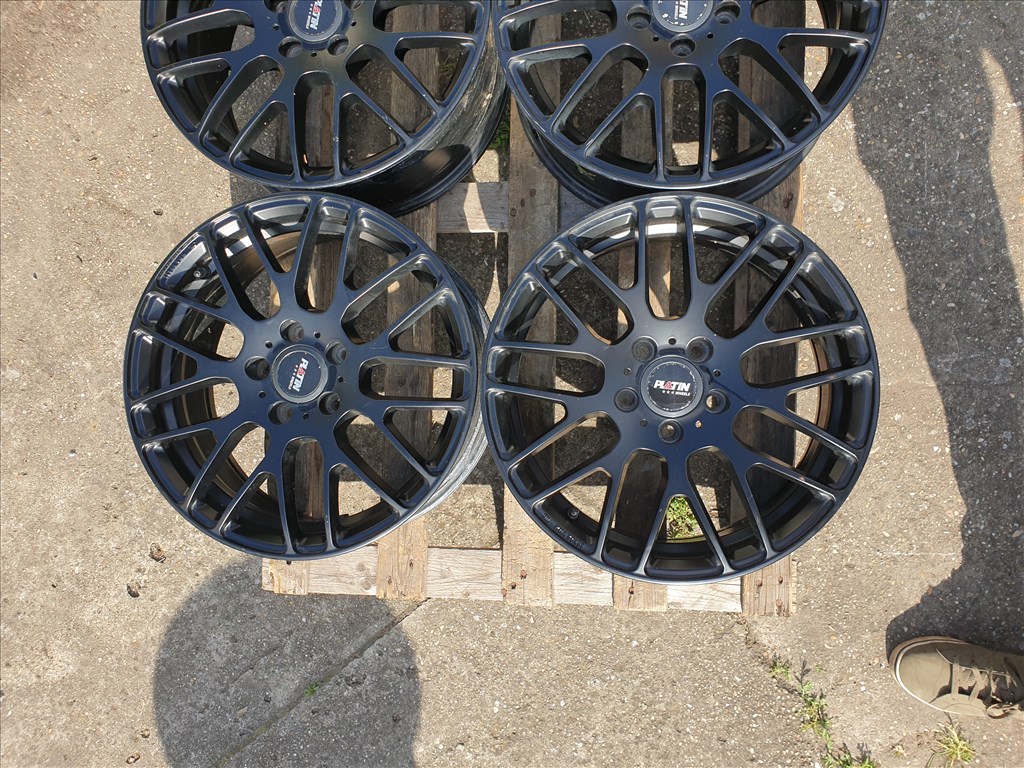 17" 5x112 Platin 2. kép