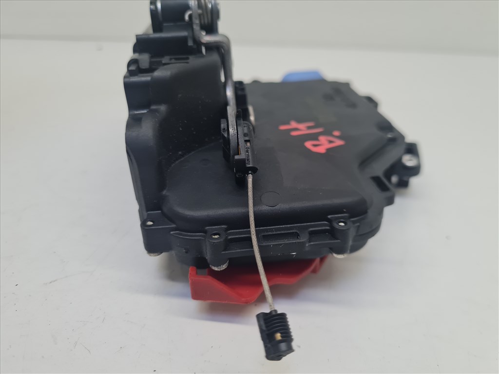 Volkswagen Golf VI kombi bal hátsó ajtózár (25314) 7l083915d 5. kép