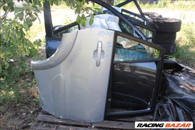 Toyota RAV4 II. jobb hátsó ajtó kompletten (1577.)