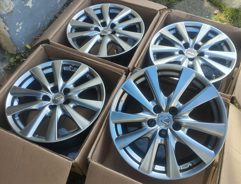 5x114,3 18 Lexus Toyota gyári alufelni r18 " TPMS 6. kép